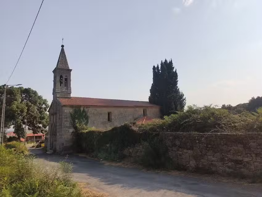 Iglesia de San Salvador de Parada de Ribera