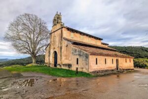 Iglesia de San Salvador de Priesca