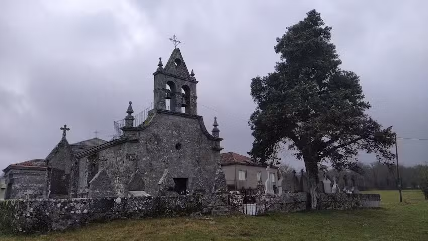Iglesia de San Salvador de Sangu&ntilde;edo