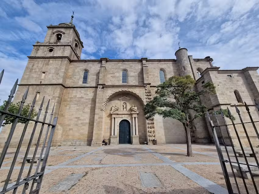 Iglesia de San Sebasti&aacute;n de Villacast&iacute;n