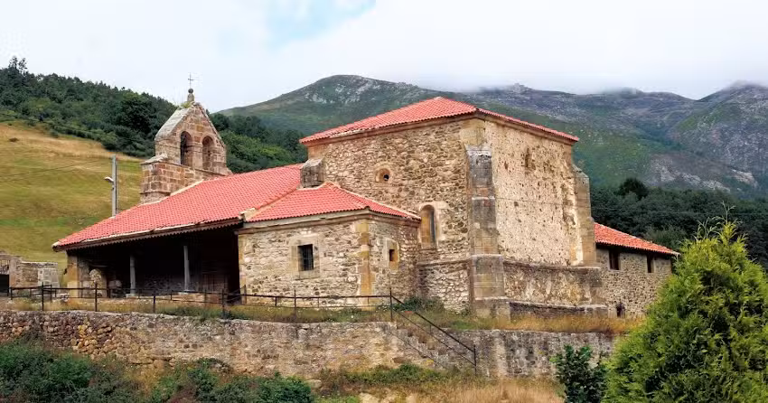 Iglesia de San Sebasti&aacute;n o de la Santa Cruz