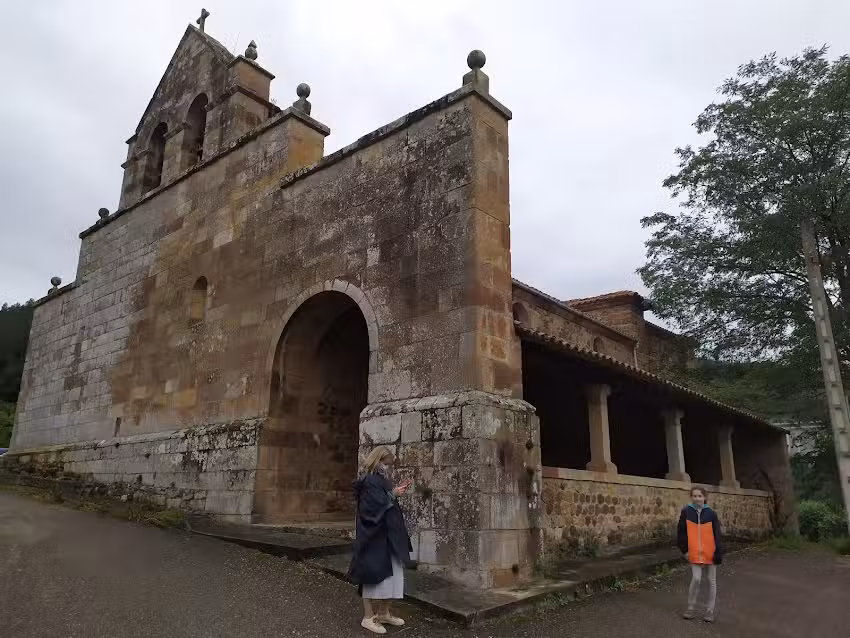 Iglesia de San Tirso