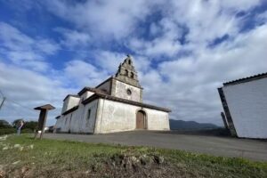 Iglesia de San Vicente de Llue (Lu&eacute;)