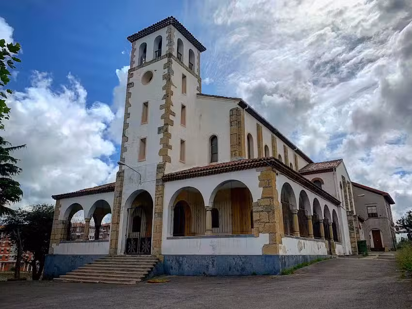 Iglesia de San Vicente de Trasona