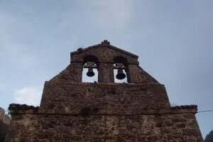 Iglesia de San Vicente de Trescares