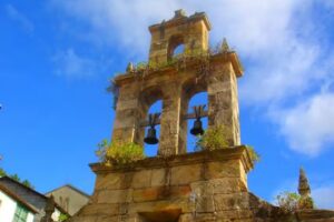 Iglesia de San Vicenzo de Leira