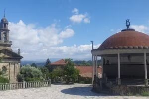 Iglesia de San Xi&aacute;n de Gul&aacute;ns