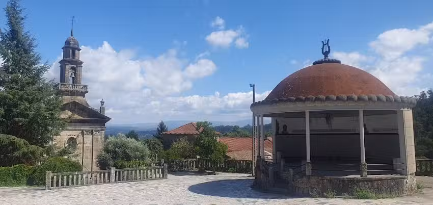 Iglesia de San Xi&aacute;n de Gul&aacute;ns