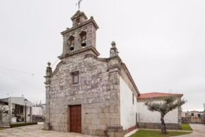 Iglesia de San Xo&aacute;n de Callobre