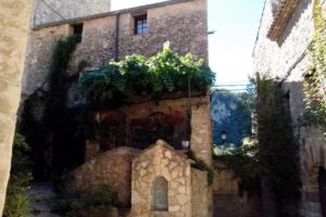 Iglesia de Sant Andreu de Farena