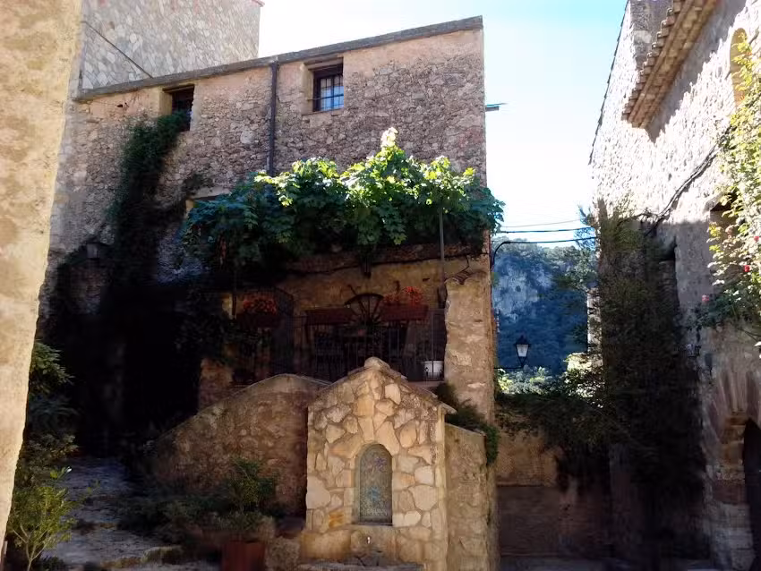 Iglesia de Sant Andreu de Farena