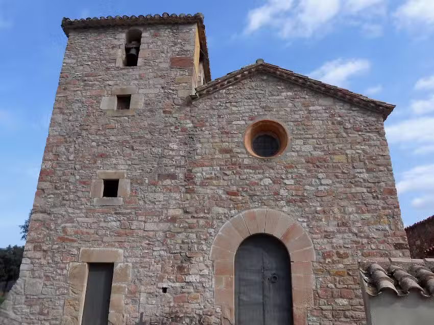 Iglesia de Sant Pere de Valldaneu