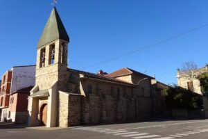 Iglesia de Santa Colomba y Santa Ana en Puerta de Rey