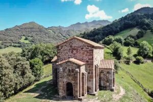 Iglesia de Santa Cristina de Lena