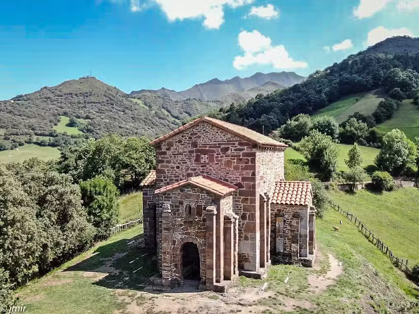 Iglesia de Santa Cristina de Lena