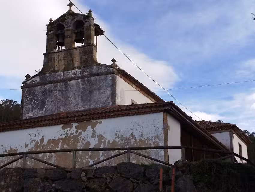 Iglesia de Santa Cruz de Llanera