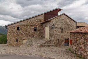 Iglesia de Santa Llogaia d’Estavill