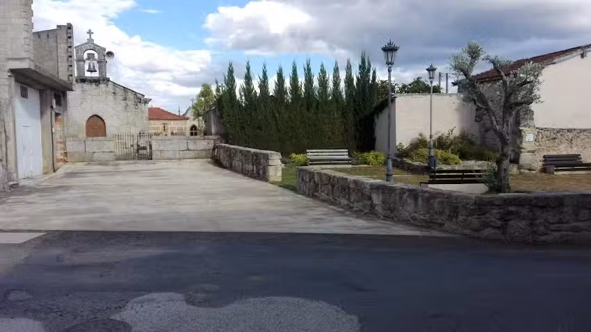 Iglesia de Santa Mar&iacute;a da Rasela