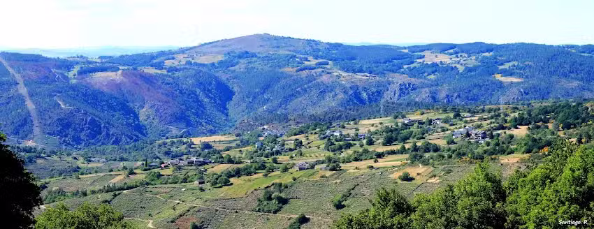 Iglesia de Santa Mar&iacute;a de A Abeleda