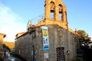 Iglesia de Santa Mar&iacute;a de A Barra