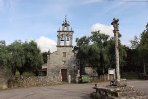 Iglesia de Santa Mar&iacute;a de Agui&oacute;ns