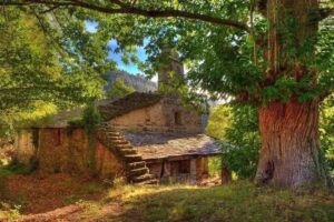 Iglesia de Santa Mar&iacute;a de Allonca