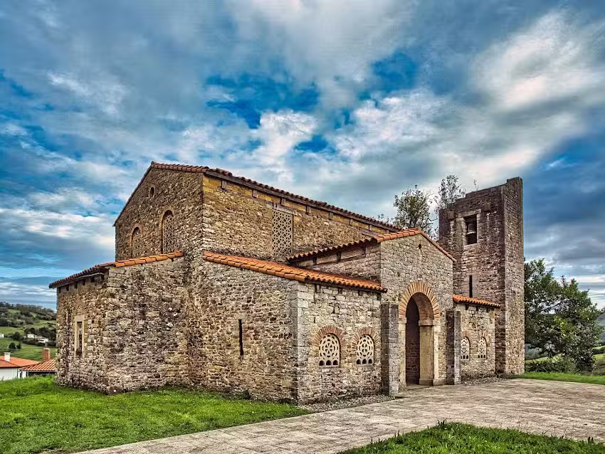 Iglesia de Santa Mar&iacute;a de Bendones