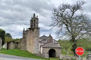 Iglesia de Santa Mar&iacute;a de Carballido
