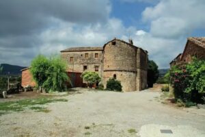 Iglesia de Santa Mar&iacute;a de Caselles
