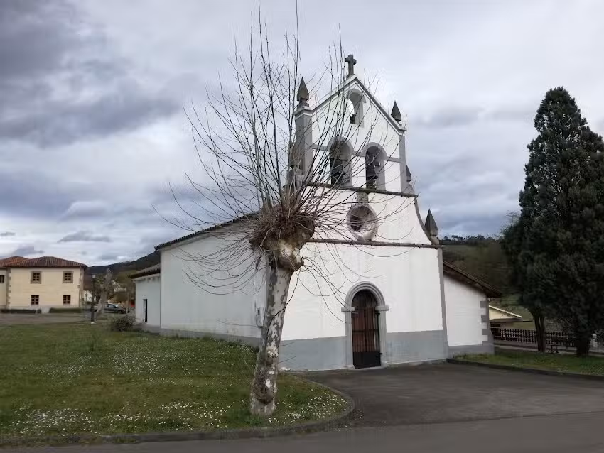 Iglesia de Santa Mar&iacute;a de Grullos