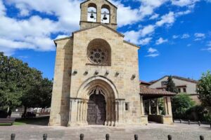 Iglesia de Santa Mar&iacute;a de la Oliva
