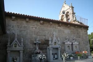 Iglesia de Santa Mar&iacute;a de Laro&aacute;