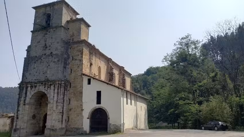 Iglesia de Santa Mar&iacute;a de Llovera