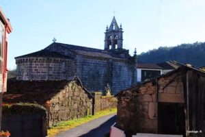 Iglesia de Santa Mar&iacute;a de Louredo
