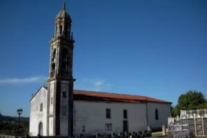 Iglesia de Santa Mar&iacute;a de Loxo