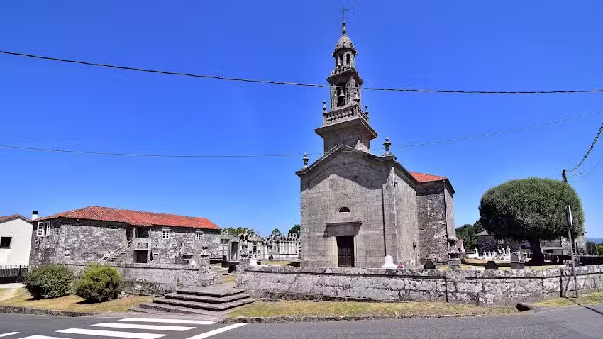 Iglesia de Santa Mar&iacute;a de Luou