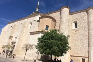 Iglesia de Santa Mar&iacute;a de Mazale&oacute;n