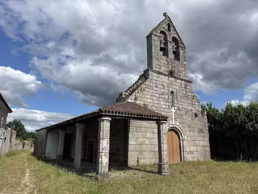 Iglesia de Santa Mar&iacute;a de Proendos