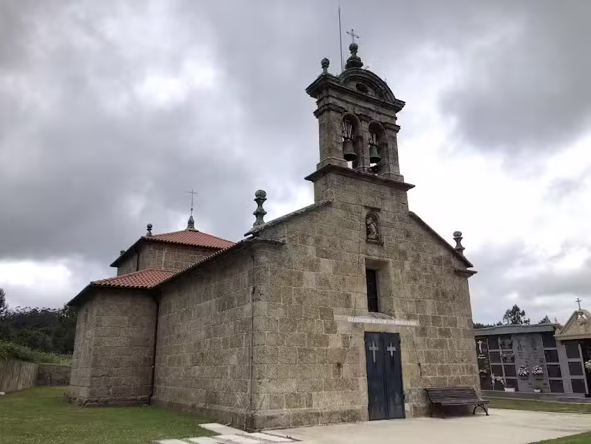 Iglesia de Santa Mar&iacute;a de Queixas