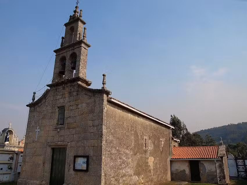 Iglesia de Santa Mar&iacute;a de Regueira