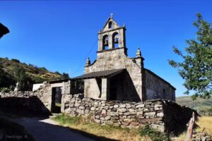 Iglesia de Santa Mar&iacute;a de Requeixo