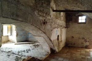 Iglesia de Santa Maria de Requesens