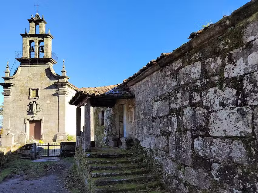 Iglesia de Santa Mar&iacute;a de R&iacute;o Caldo