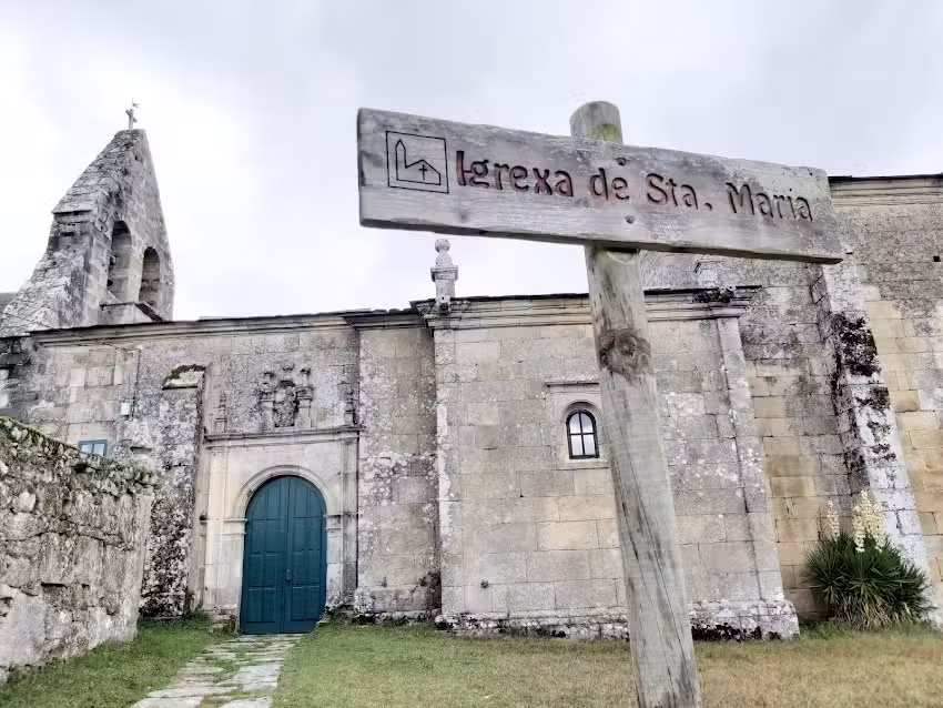 Iglesia de Santa Mar&iacute;a de Sabuguido