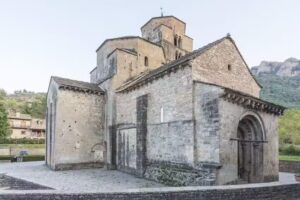 Iglesia de Santa Mar&iacute;a de Santa Cruz de la Ser&oacute;s