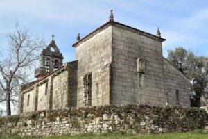 Iglesia de Santa Mar&iacute;a de Tour&oacute;n