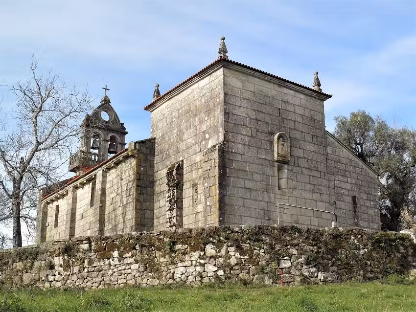 Iglesia de Santa Mar&iacute;a de Tour&oacute;n