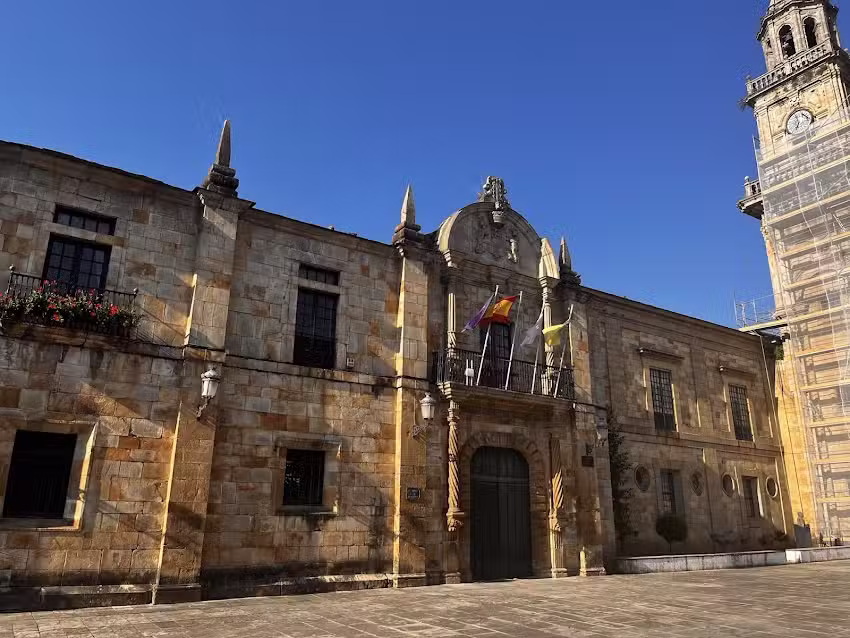 Iglesia de Santa Mar&iacute;a de Valdeflores