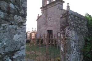 Iglesia de Santa Mar&iacute;a de Vilaescura