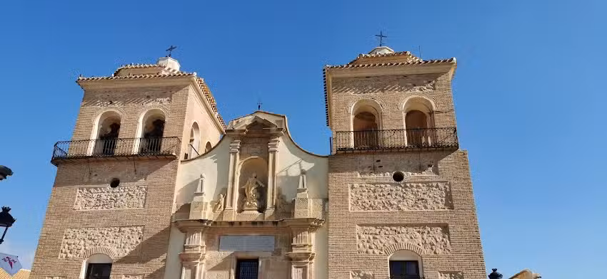 Iglesia de Santa Mar&iacute;a La Real